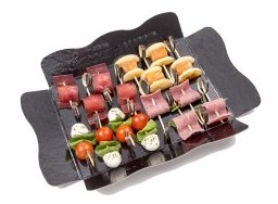Bandeja de brochetas variadas