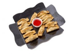 Bandeja de Gyozas de ternera con puerro